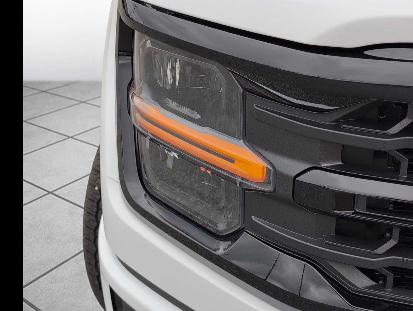 2025 Ford F-150 XLT photo 3