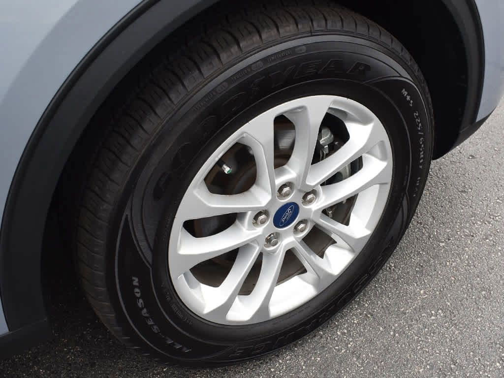 2022 Ford Escape SE photo 4