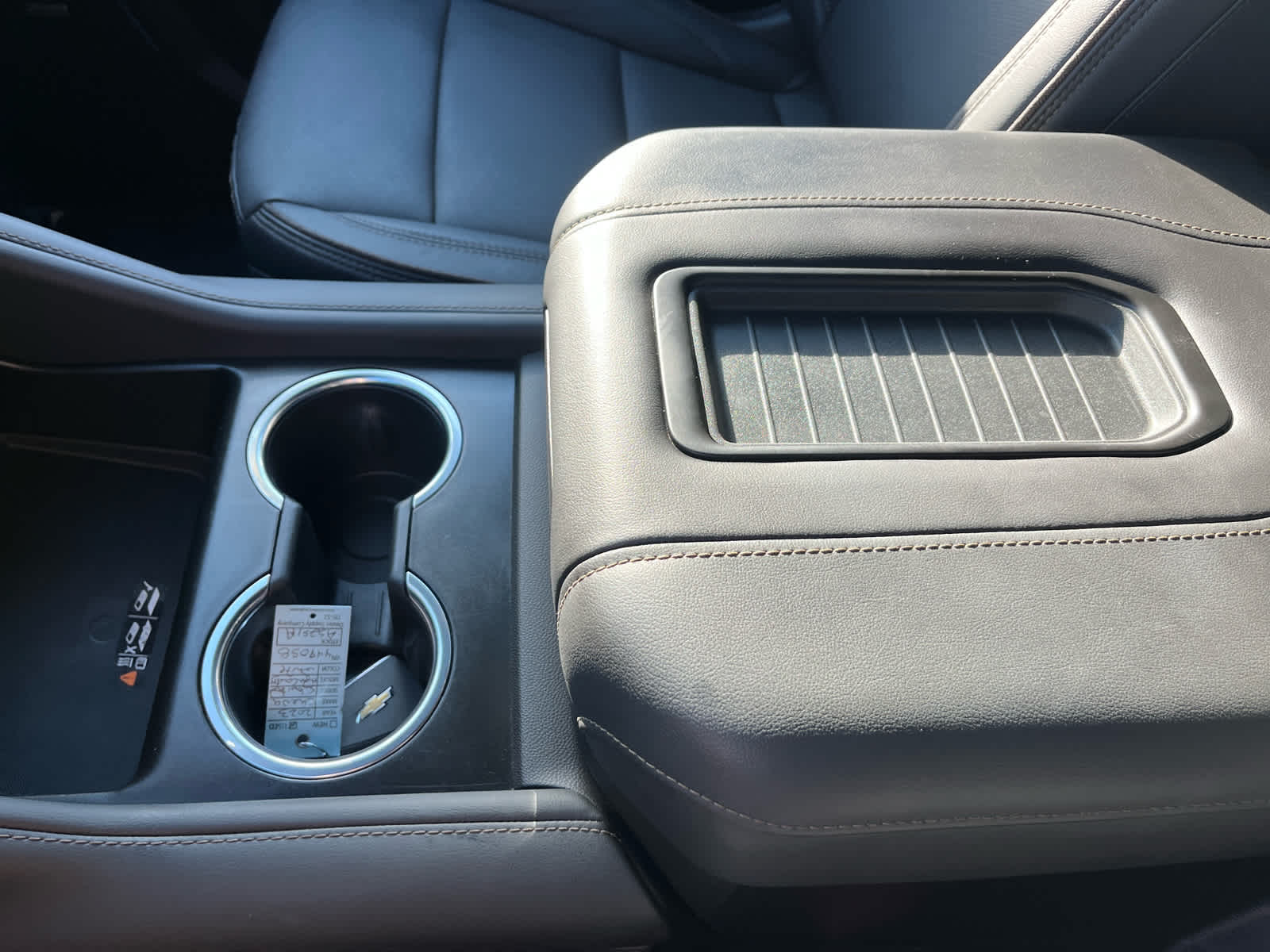 2023 Chevrolet Suburban High Country photo 34