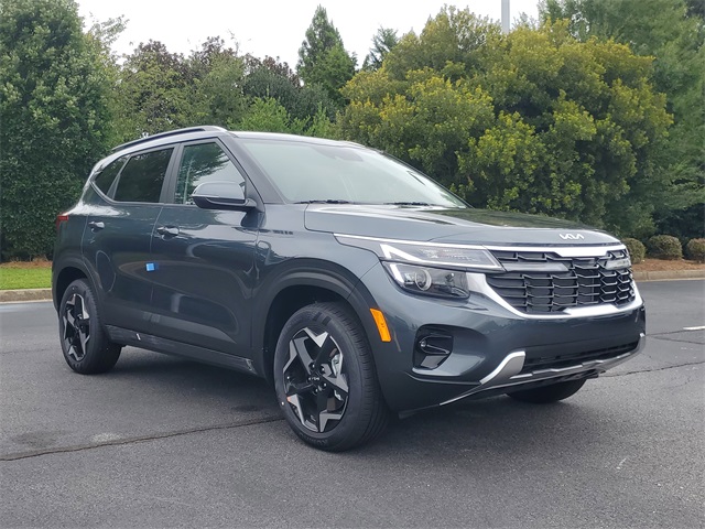 2025 Kia Seltos S photo 2