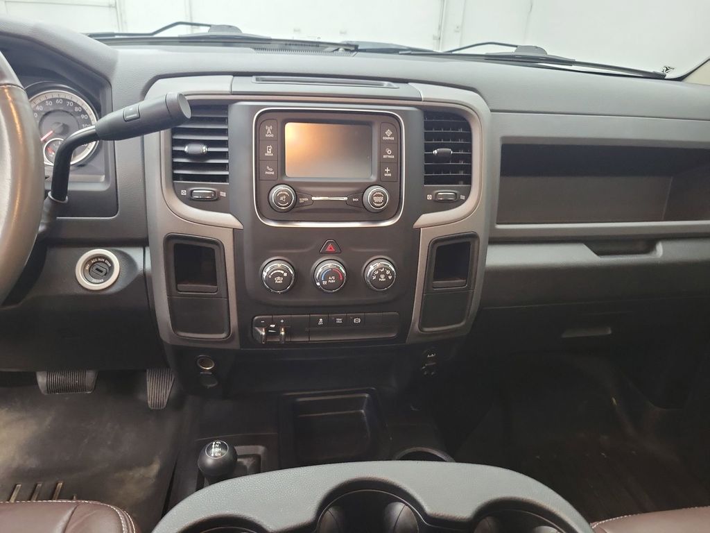 2017 Ram 2500 Tradesman photo 17