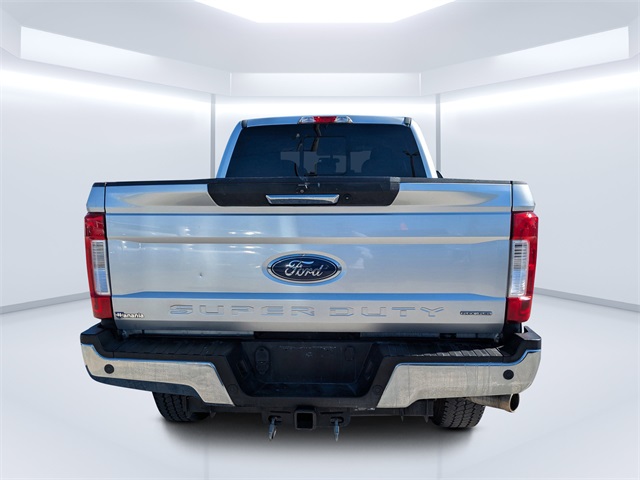 2017 Ford F-250 Lariat photo 4