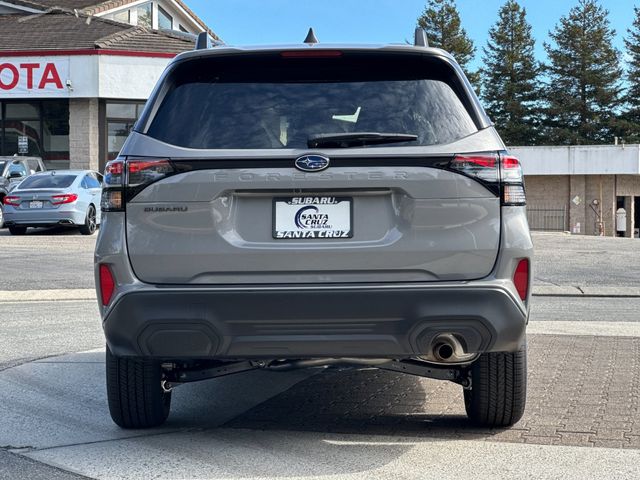 2025 Subaru Forester Premium photo 3
