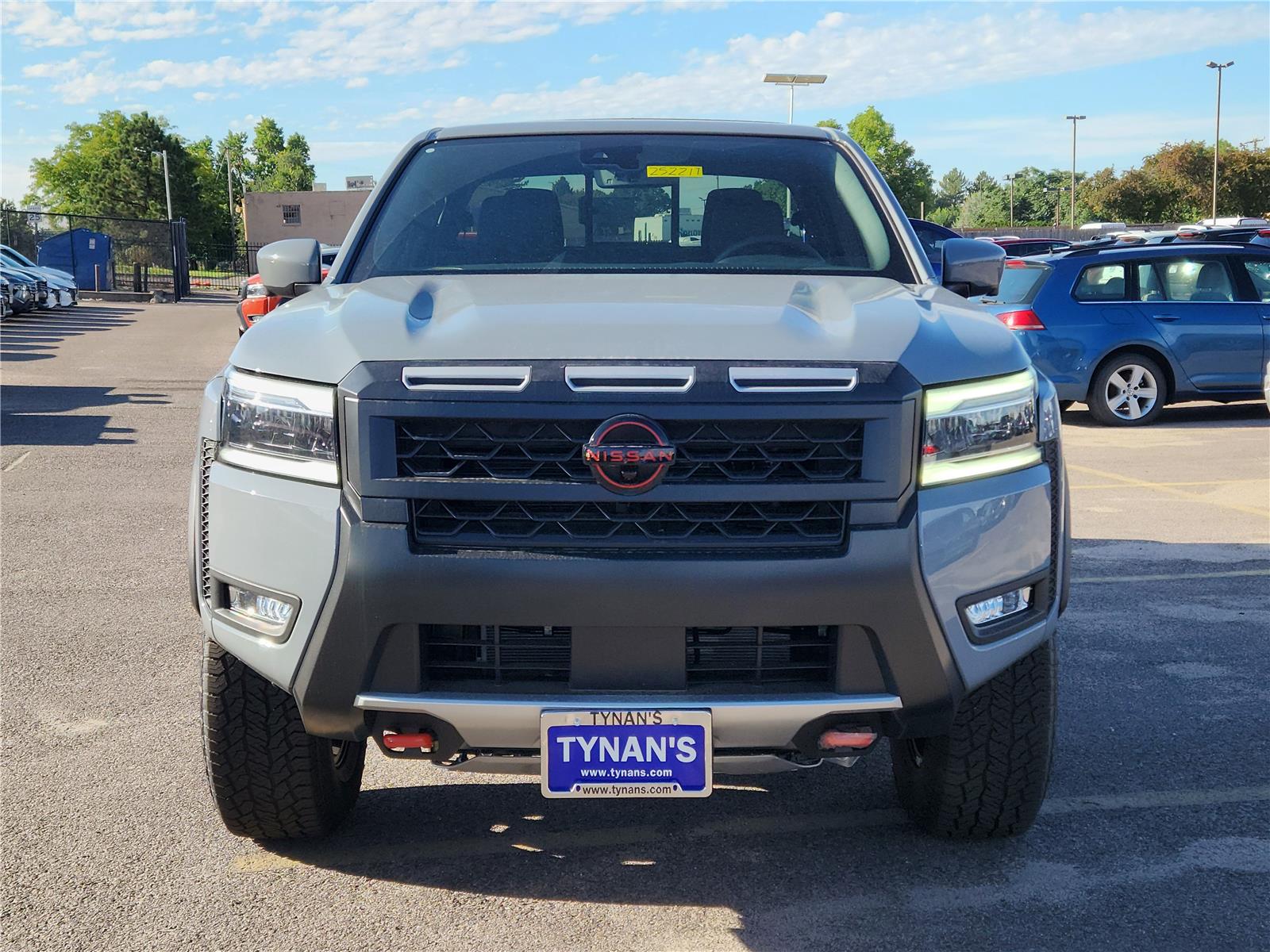 2025 Nissan Frontier Crew Cab PRO-4X photo 7