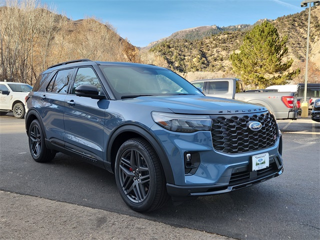 2026 Ford Explorer ST's photo