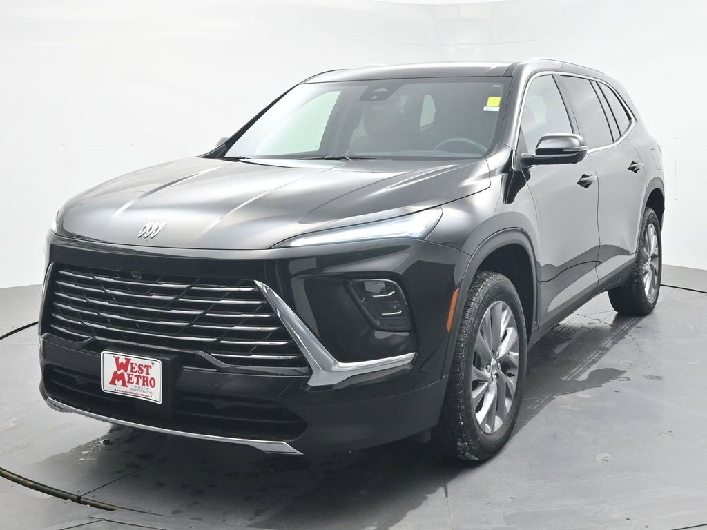 Used 2025 Buick Enclave Preferred with VIN 5GAEVARS5SJ230620 for sale in Monticello, Minnesota