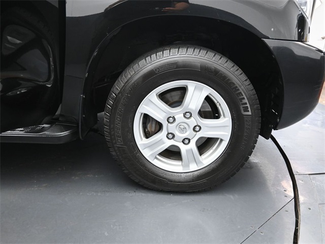 2012 Toyota Sequoia SR5 photo 27
