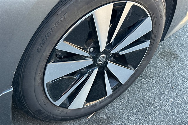 2021 Nissan Altima 2.5 SV photo 7
