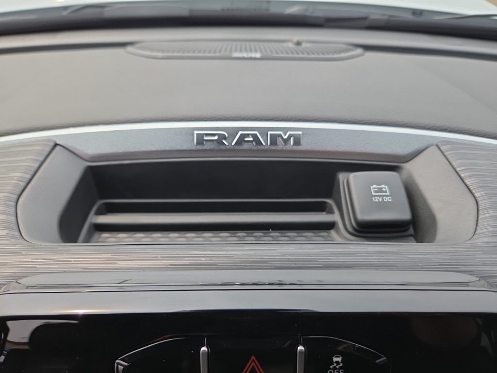 2024 Ram 2500 Laramie photo 14