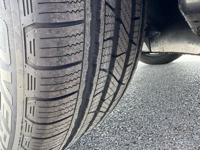 2025 Mercedes Benz GLE 350 4MATIC photo 4