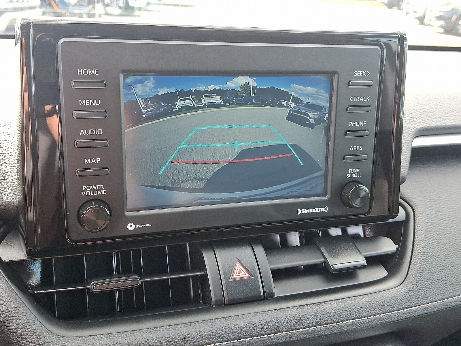 2022 Toyota RAV4 LE photo 16