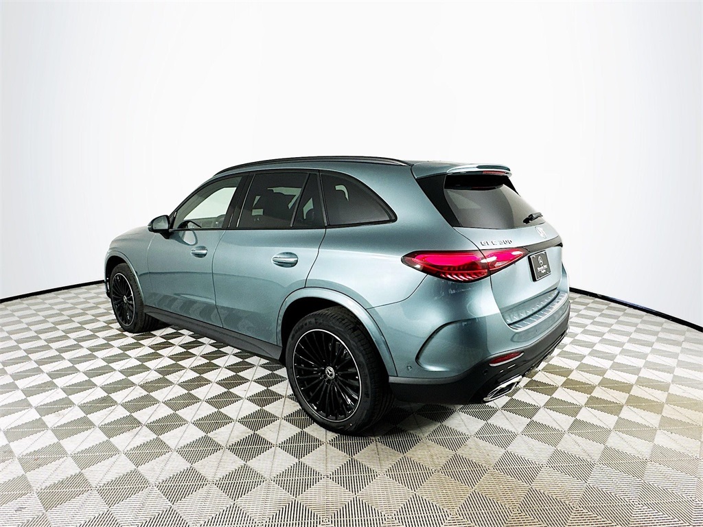 2026 Mercedes Benz GLC 300 4MATIC photo 5