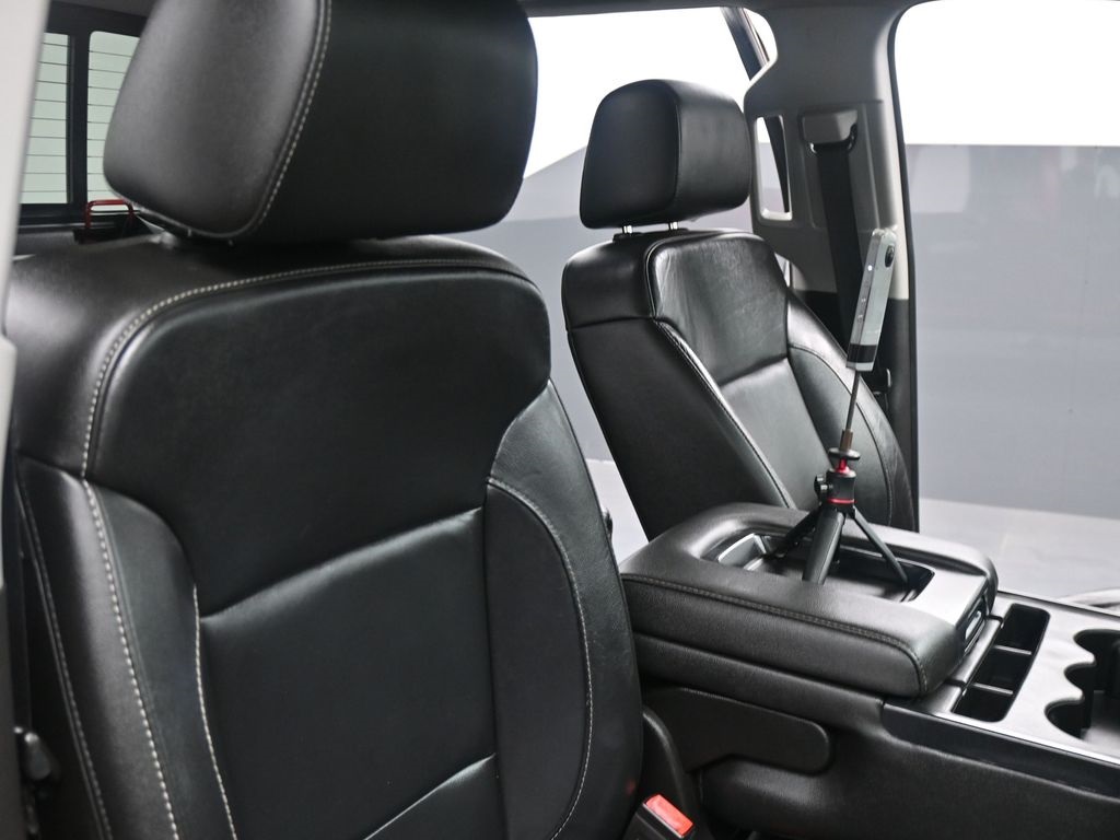 2018 Chevrolet Silverado 1500 LT photo 4