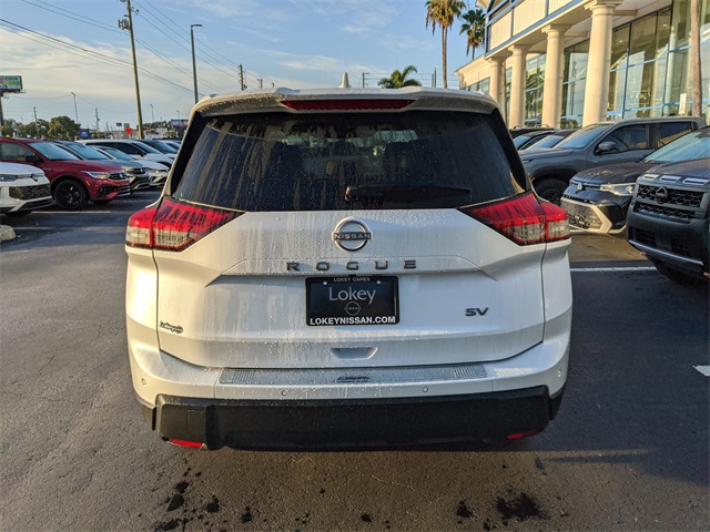 2024 Nissan Rogue SV photo 5