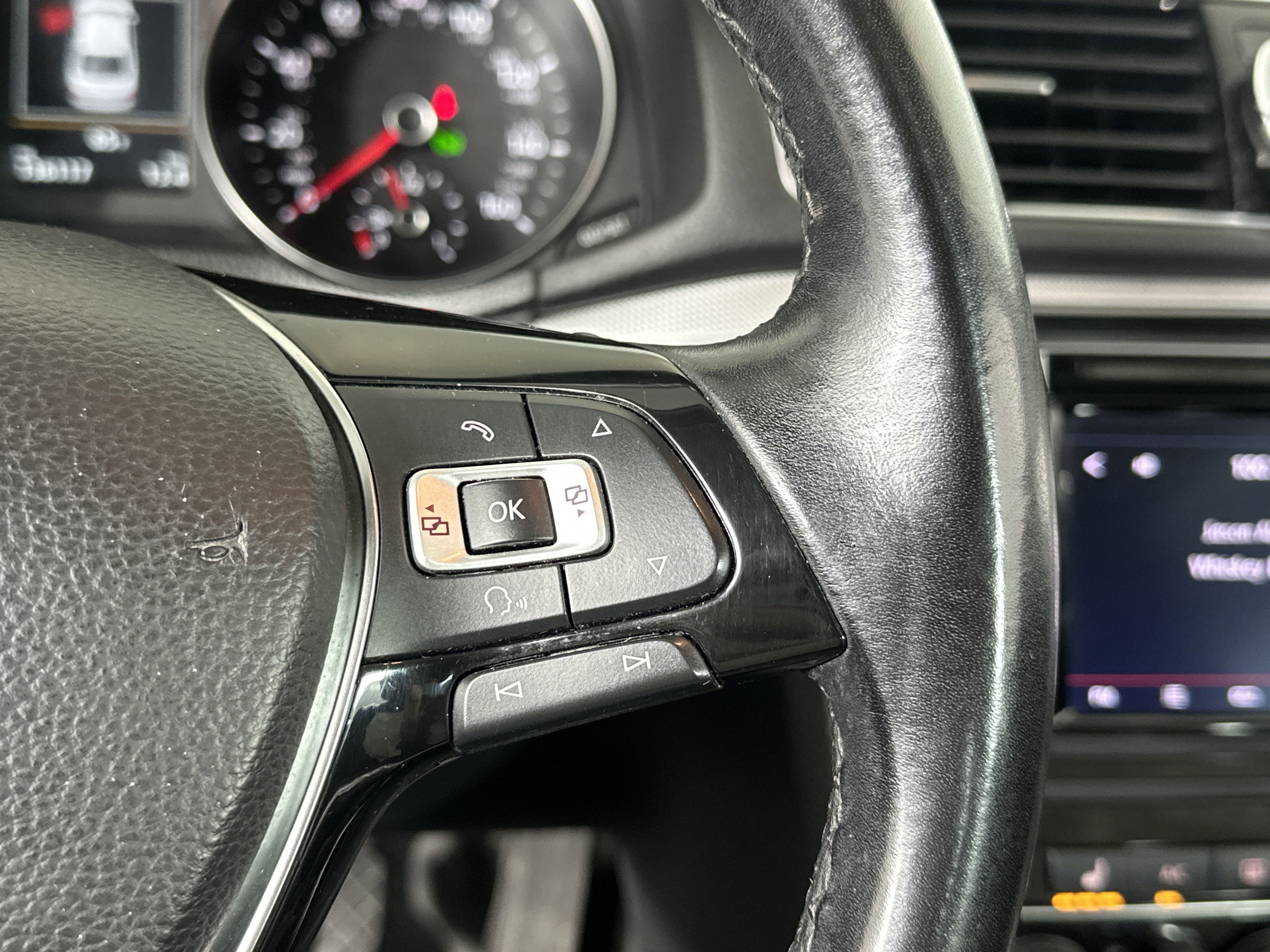 2019 Volkswagen Passat 2.0T Wolfsburg Edition photo 8