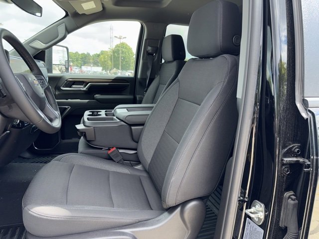 2025 Chevrolet Silverado 2500HD LT photo 5