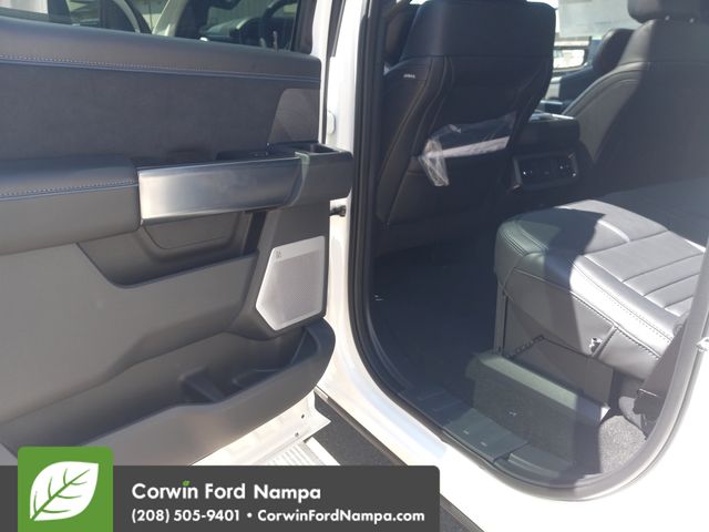 2025 Ford F-350 Platinum photo 26