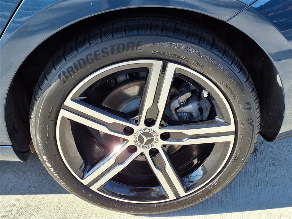 2022 Mercedes Benz CLA 250 photo 23