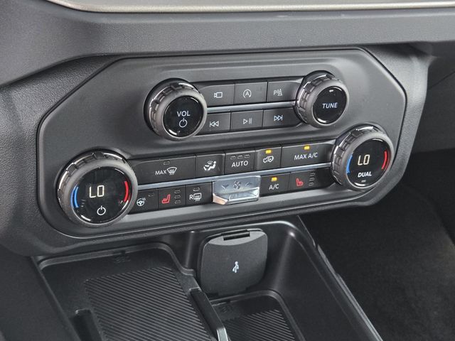 2025 Ford Bronco Outer Banks photo 11