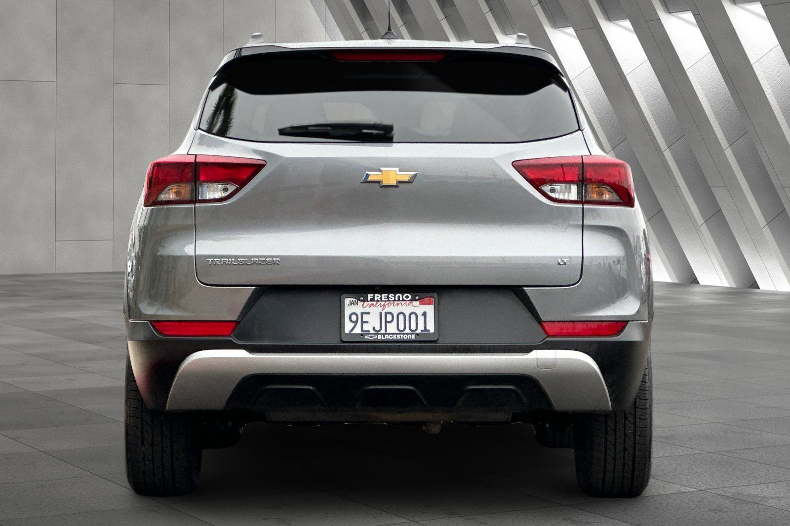 2023 Chevrolet Trailblazer LT photo 3