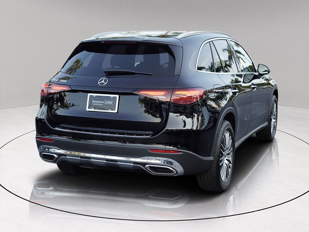 2025 Mercedes Benz GLC 300 photo 6
