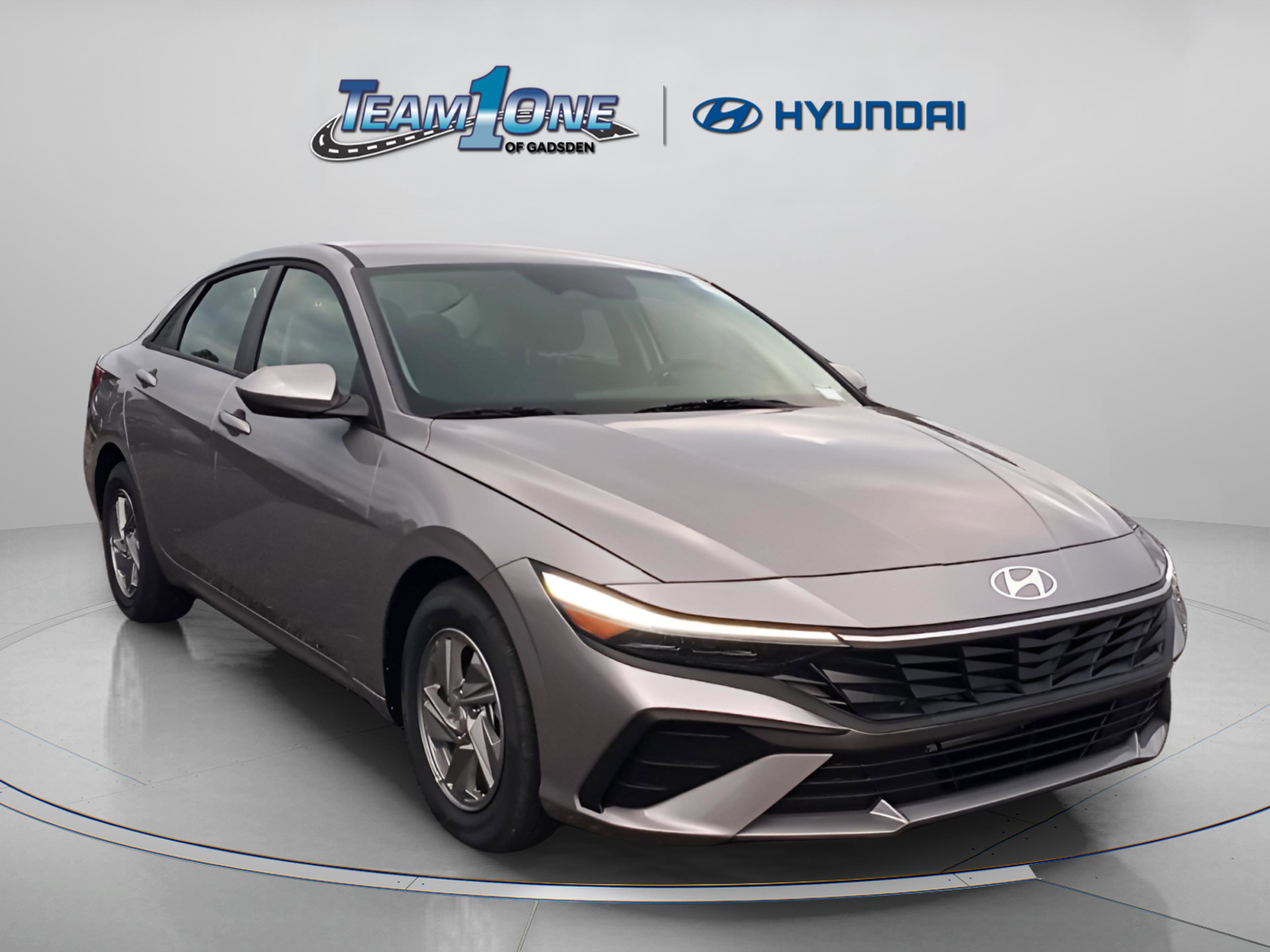 2026 Hyundai Elantra SE's photo