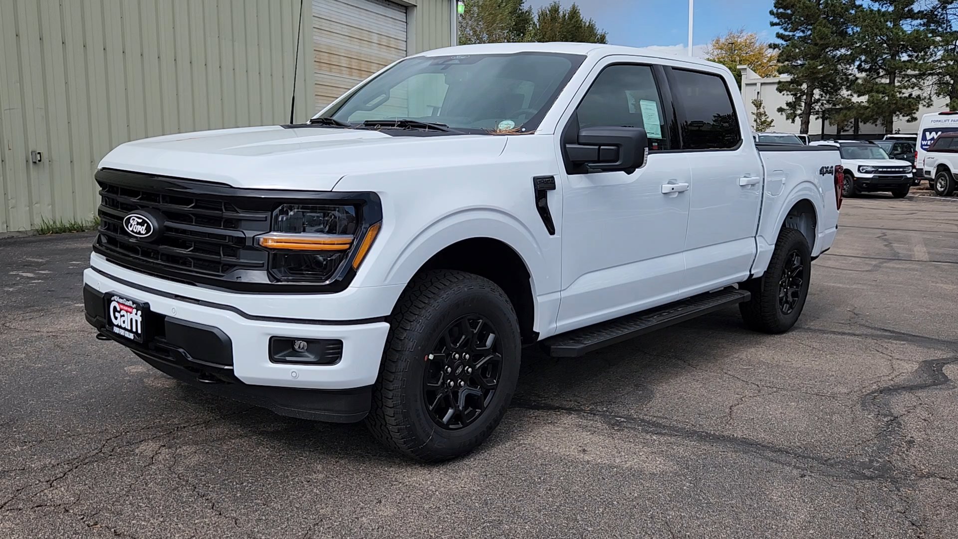 2025 Ford F-150 XLT photo 2