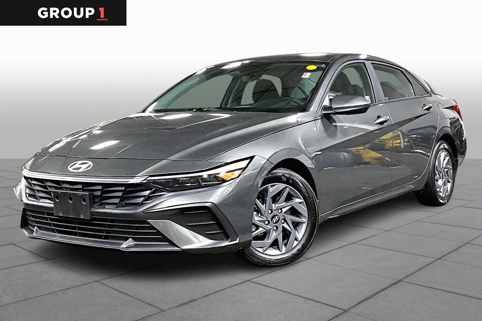 2024 Hyundai Elantra SEL's photo