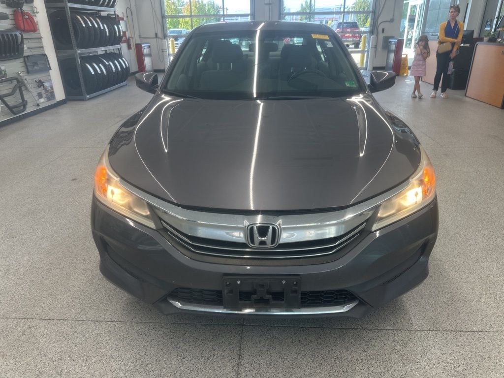 2017 Honda Accord LX photo 18