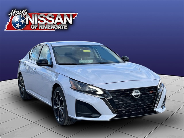 2025 Nissan Altima SR's photo