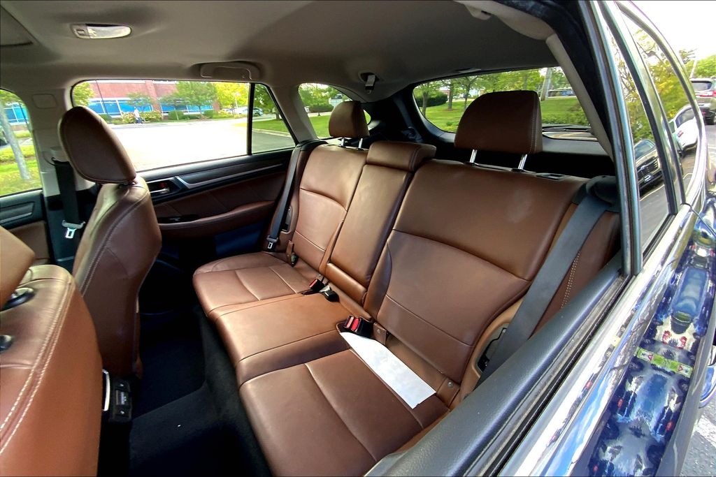 2018 Subaru Outback 2.5i Touring photo 24