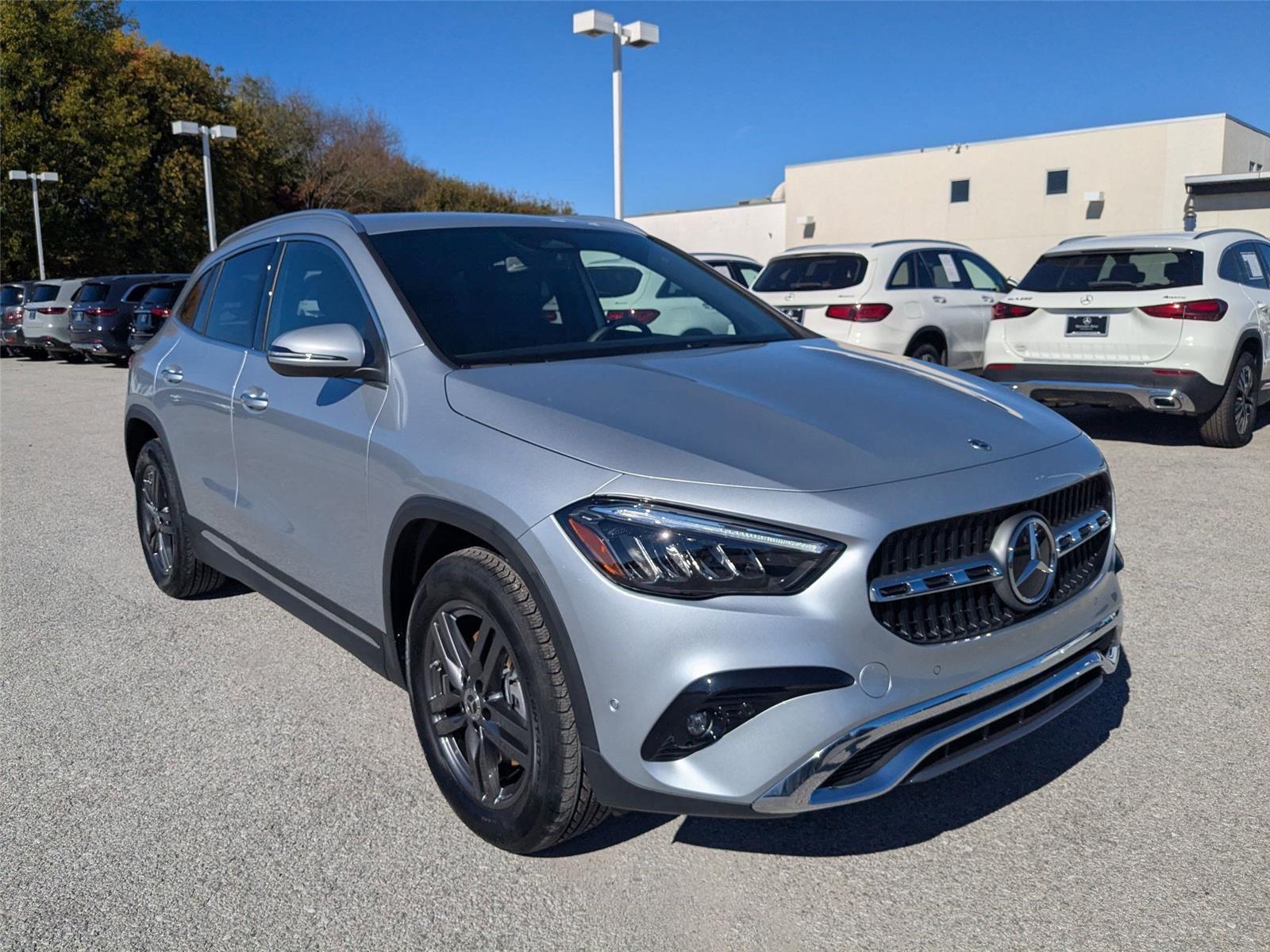 2025 Mercedes Benz GLA 250 4MATIC photo 3