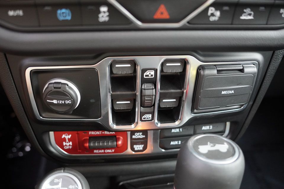 2024 Jeep Wrangler Rubicon 4xe photo 29