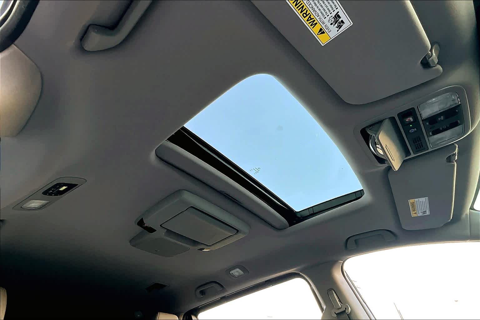 2019 Honda Odyssey Touring photo 13