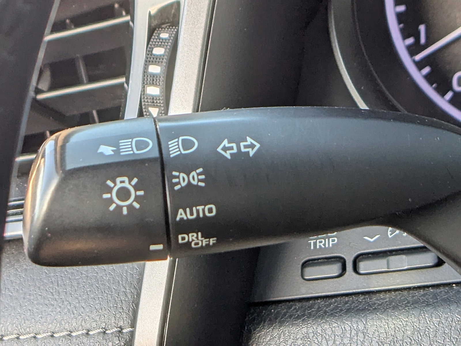 2021 Toyota Camry SE photo 16