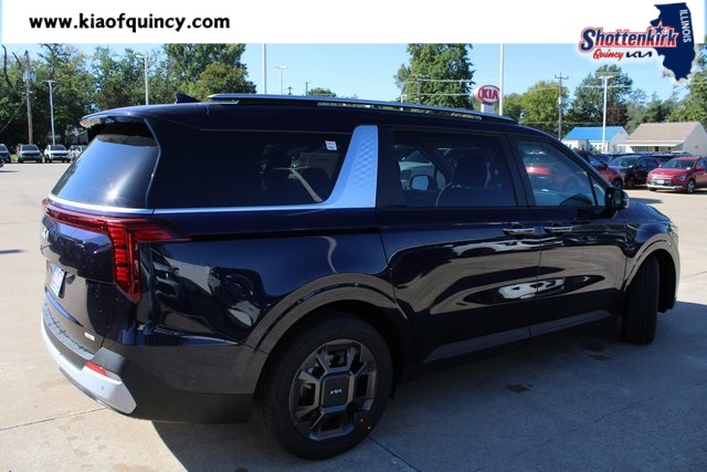 2026 Kia Carnival EX photo 4