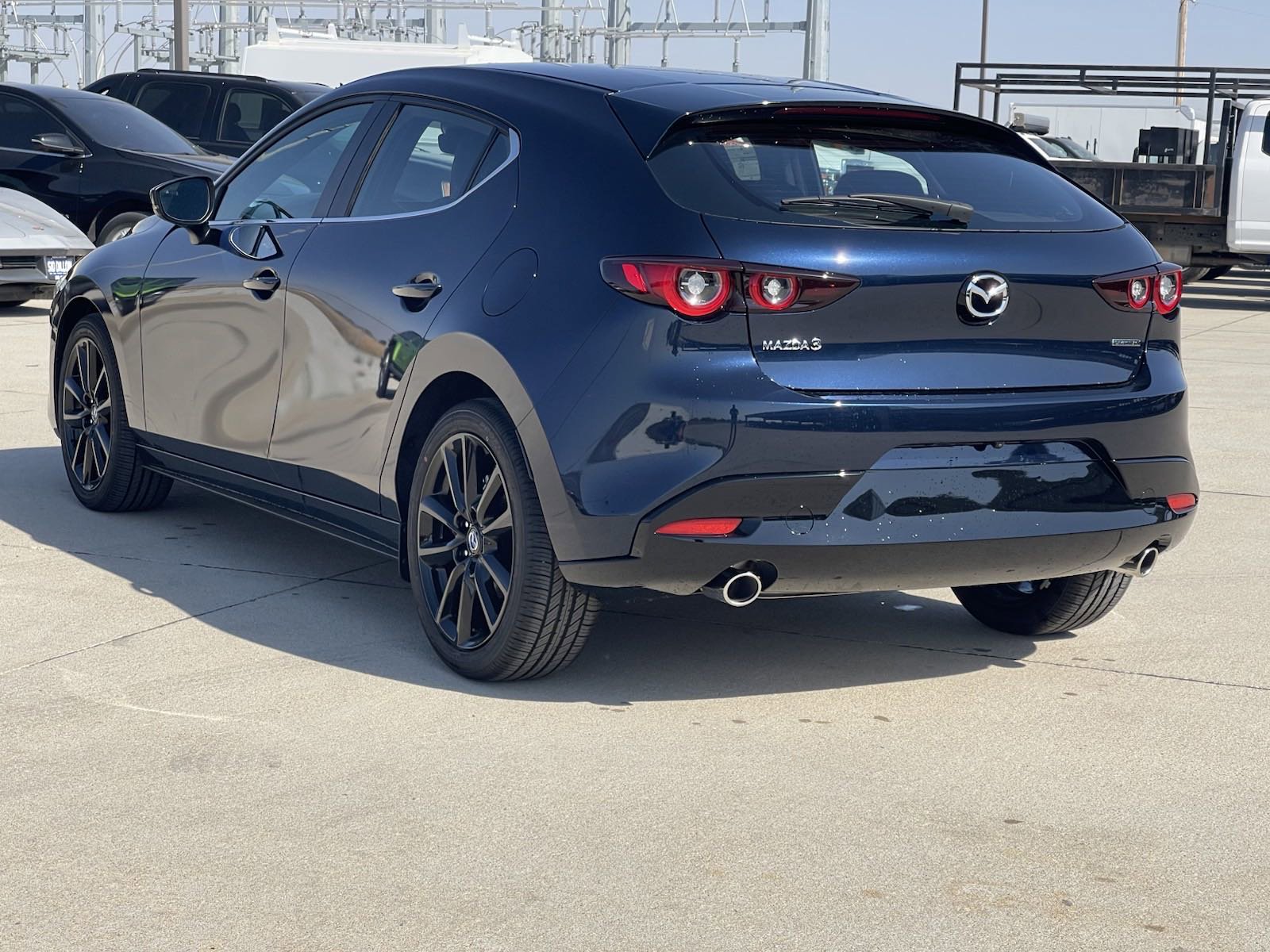 2025 Mazda Mazda3 2.5 Select Sport photo 13