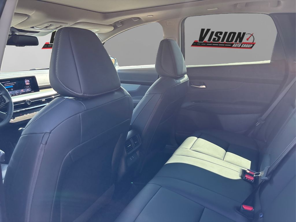 2025 Nissan Murano SL photo 7