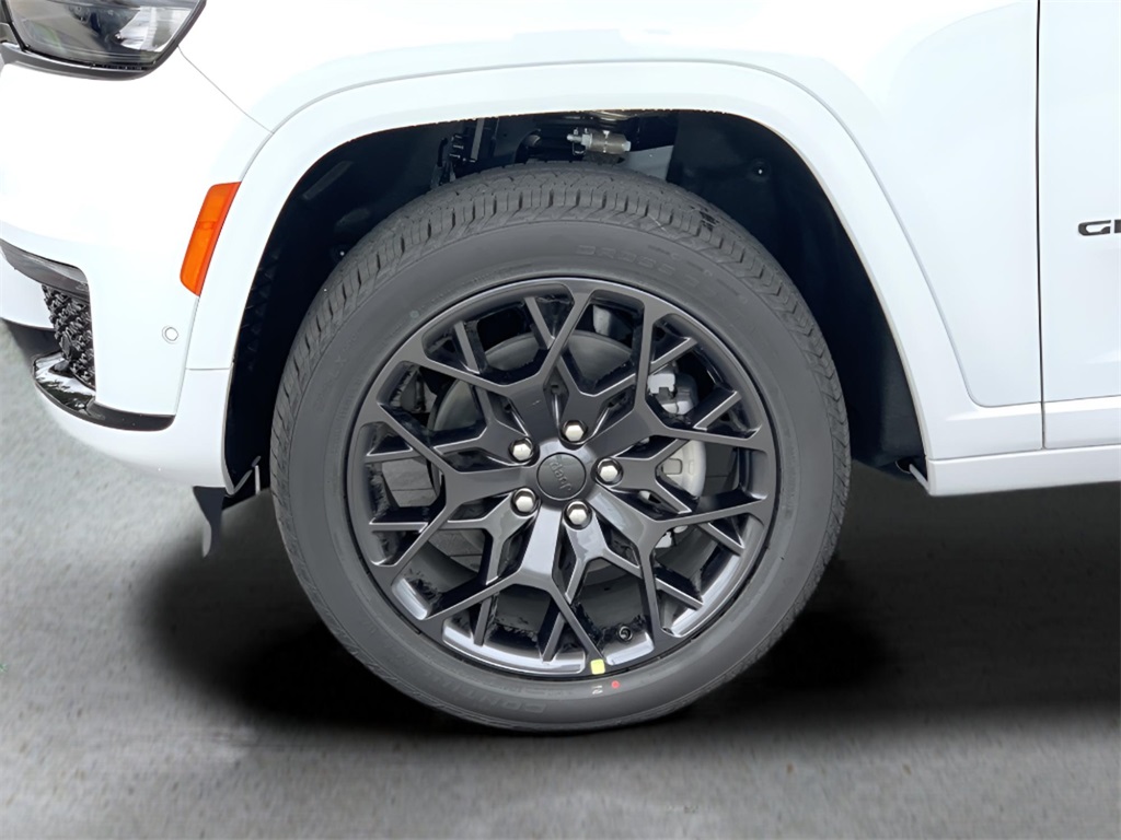 2025 Jeep Grand Cherokee L Summit photo 11