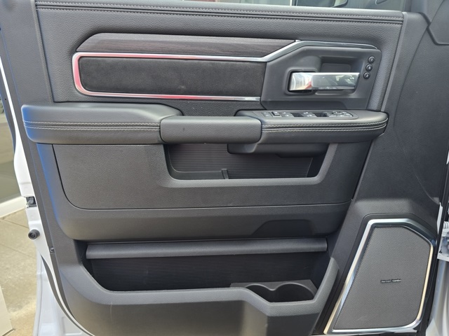 2025 Ram 2500 Laramie photo 18