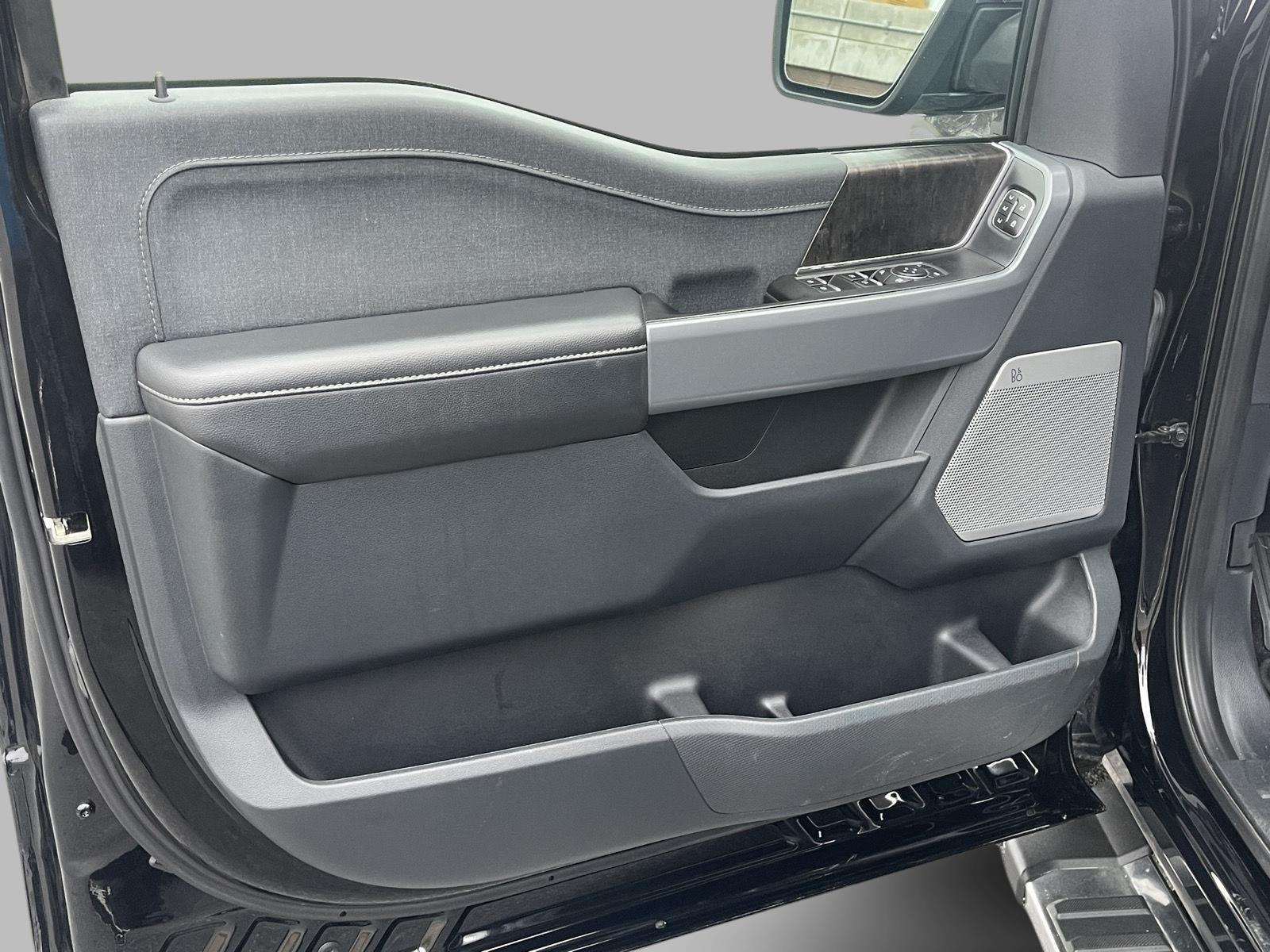 2023 Ford F-150 Lariat photo 19