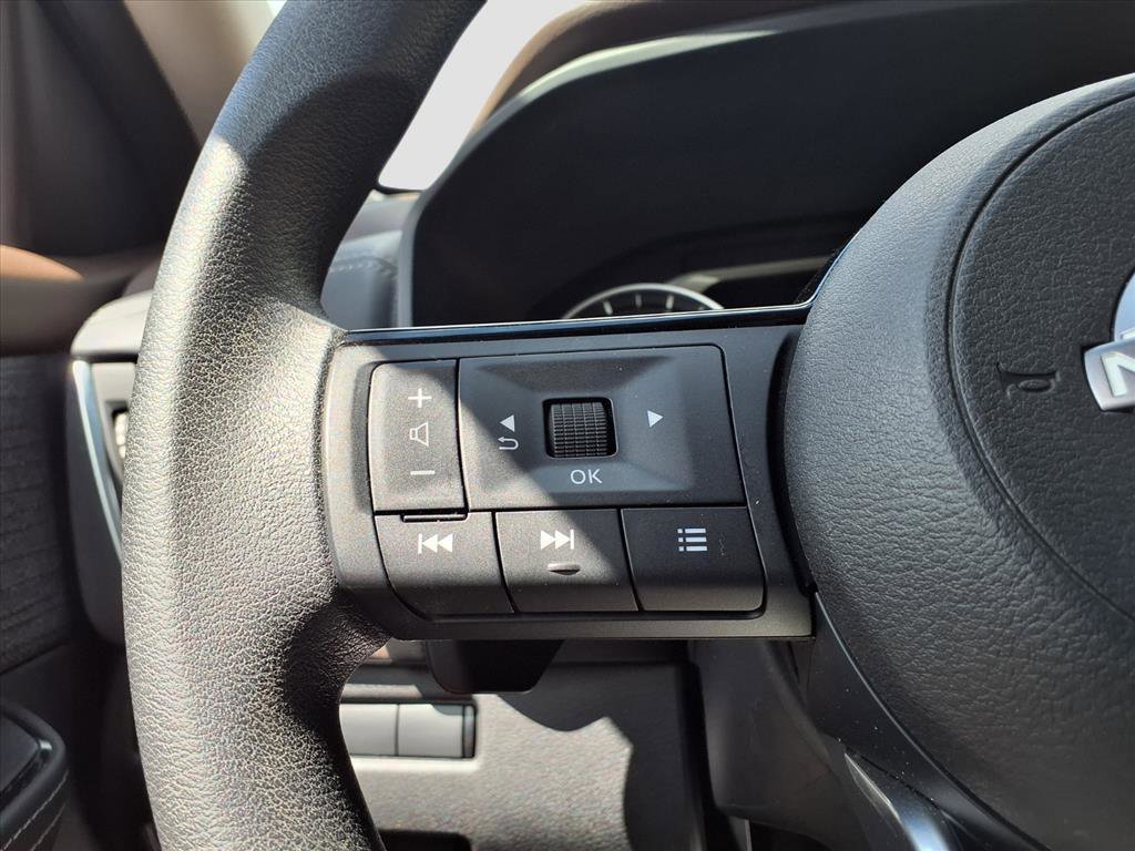2023 Nissan Rogue SV photo 20