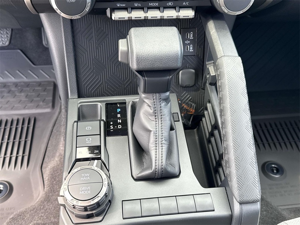 2025 Toyota 4Runner SR5 photo 25