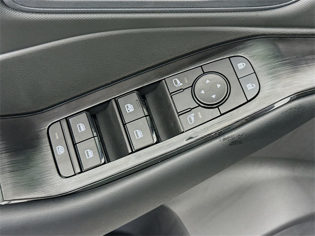 2025 Nissan Rogue S photo 10