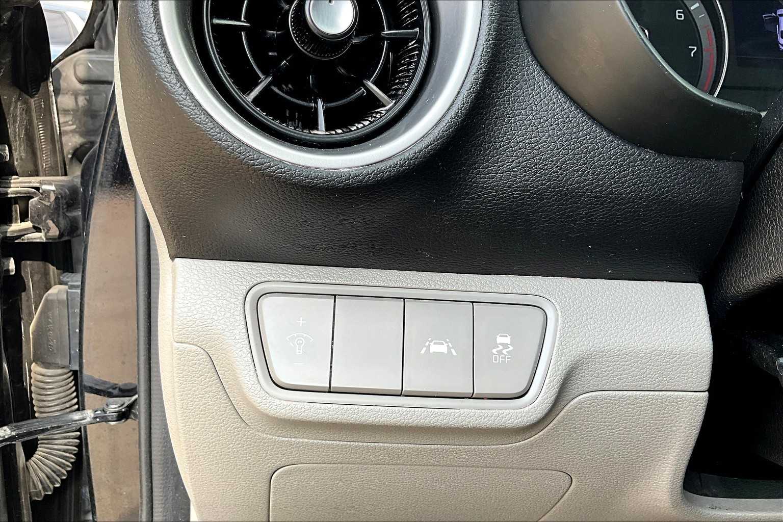 2020 Kia Forte FE LXS photo 30