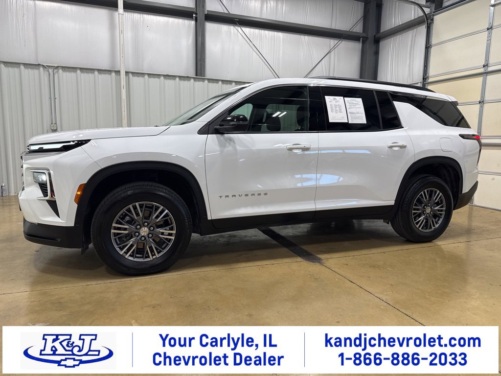 2025 Chevrolet Traverse LT's photo