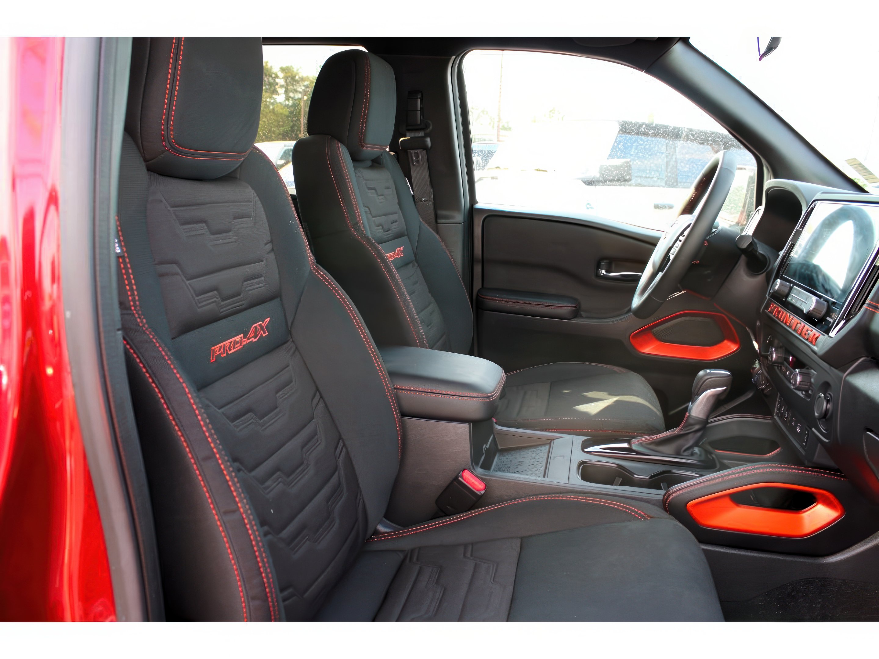 2025 Nissan Frontier PRO-4X photo 25