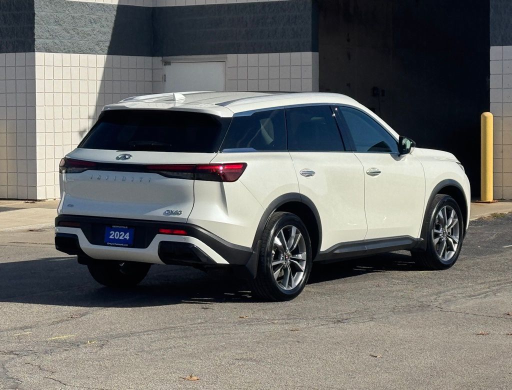 2024 Infiniti QX60 Luxe AWD photo 3