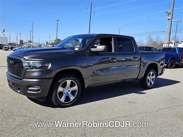 2025 Ram 1500 Tradesman photo 3