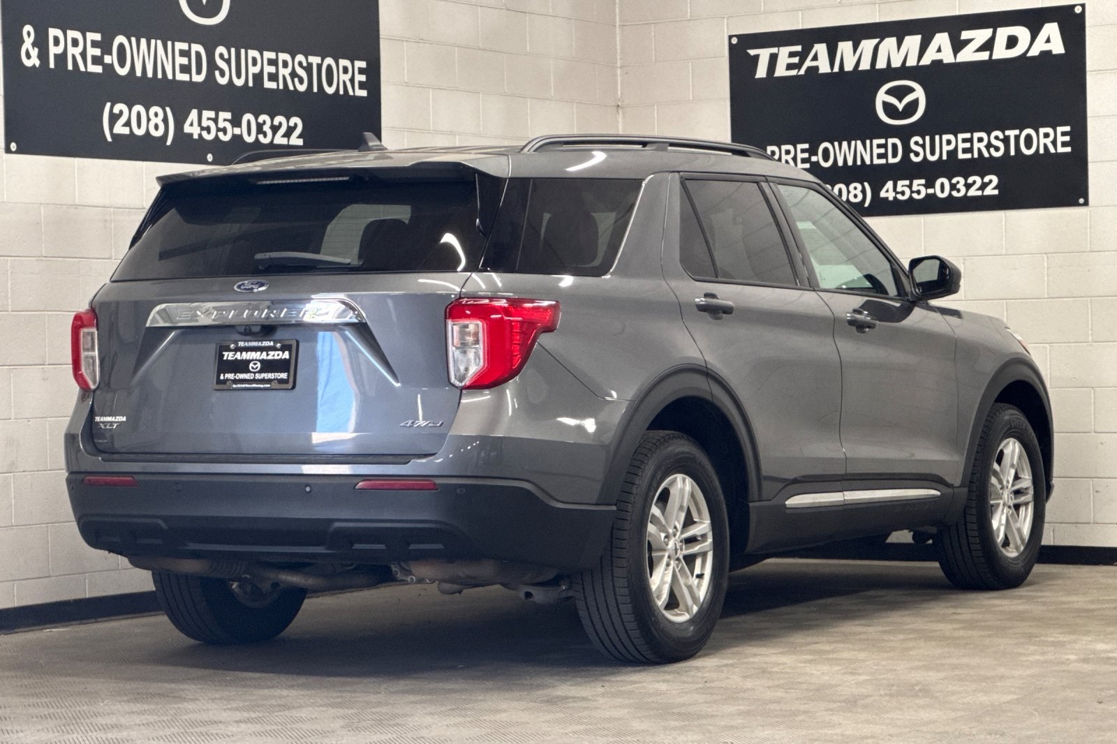 2023 Ford Explorer XLT photo 3